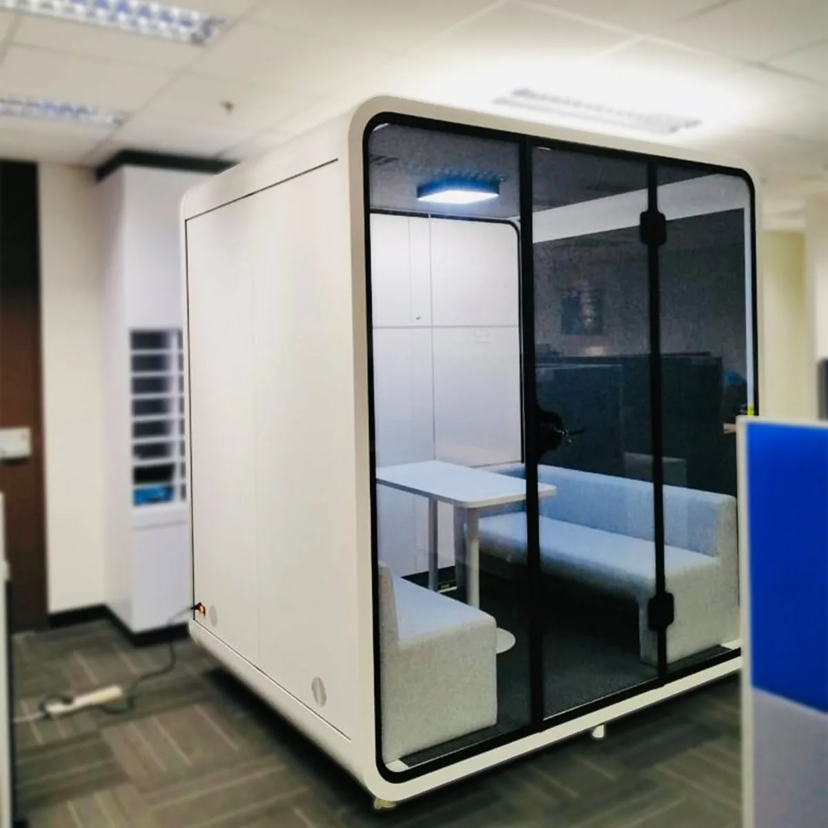 Acoustic Meeting Pod (4 to 6 pax)