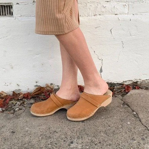 Classic Brown Oiled Nubuck Clog on Light Base