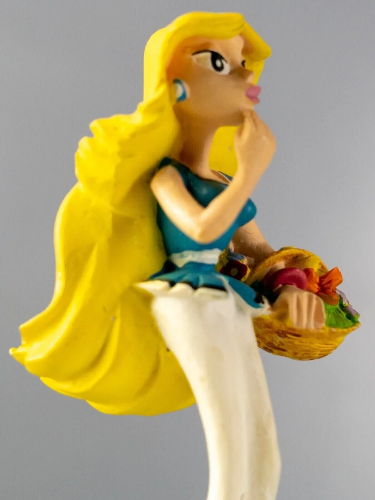 Plastoy Asterix Figurine #7 Fabala Editions Rene 14cm Resin Model Figure